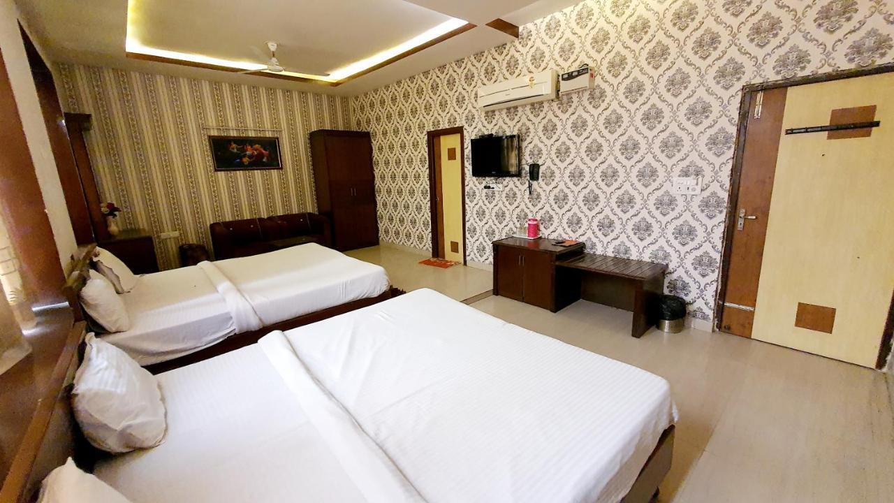 Hotel Amritsar Inn Buitenkant foto