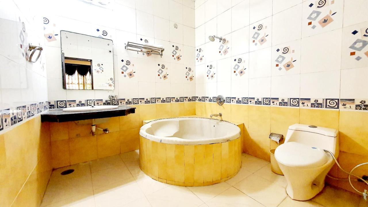 Hotel Amritsar Inn Buitenkant foto