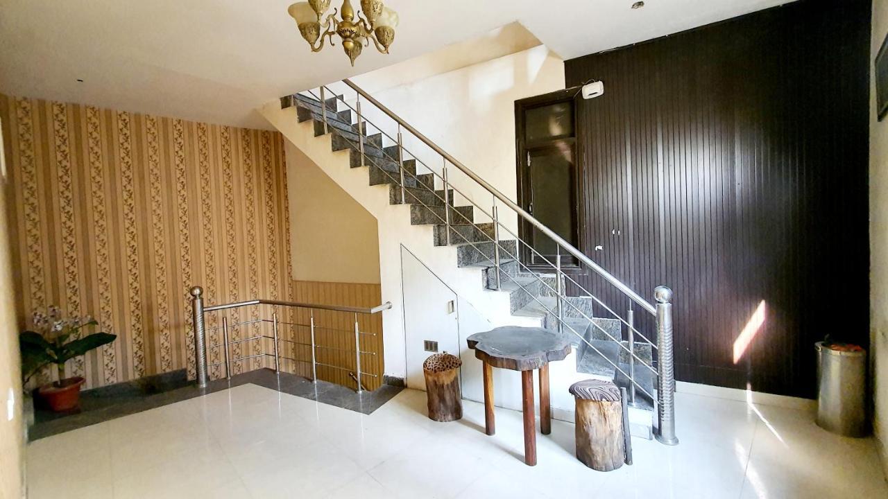 Hotel Amritsar Inn Buitenkant foto