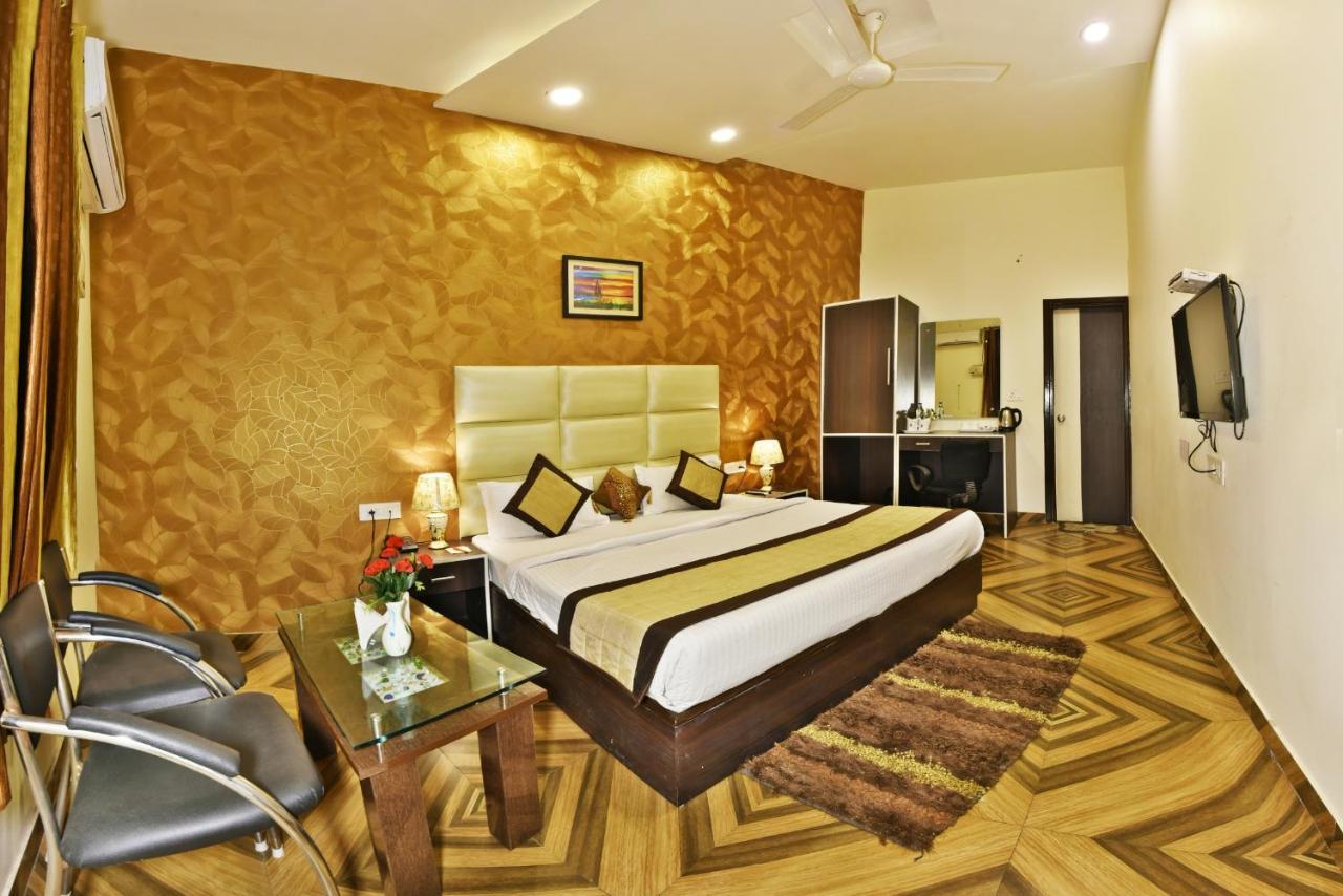 Hotel Amritsar Inn Buitenkant foto